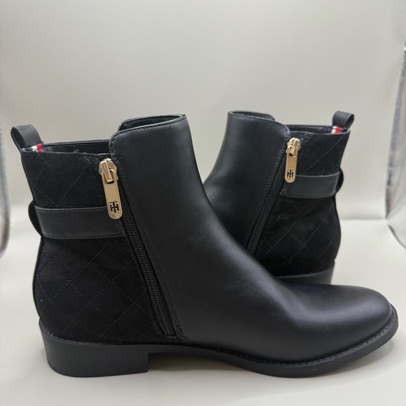 Tommy Hilfiger Women’s Black Leather Side Zip Quilted Ankle Booties Boots 8.5 M - Picture 3 of 9